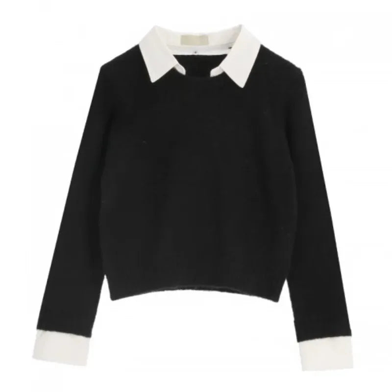 Discover our sweater-blouse hybrid that seamlessly combines comfort and elegance. Perfect for work, brunch, or any occasion, this versatile piece adds instant polish to your wardrobe.